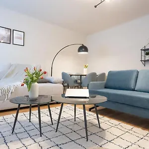  Appartamento Chic 1-bed By Canal Walk To Historic Centre Austria