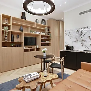Pick A Flat's In Saint Germain Des Pres - Rue Du Cherche Midi , Paris France