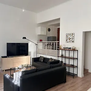 / Loft 8eme , Paris France